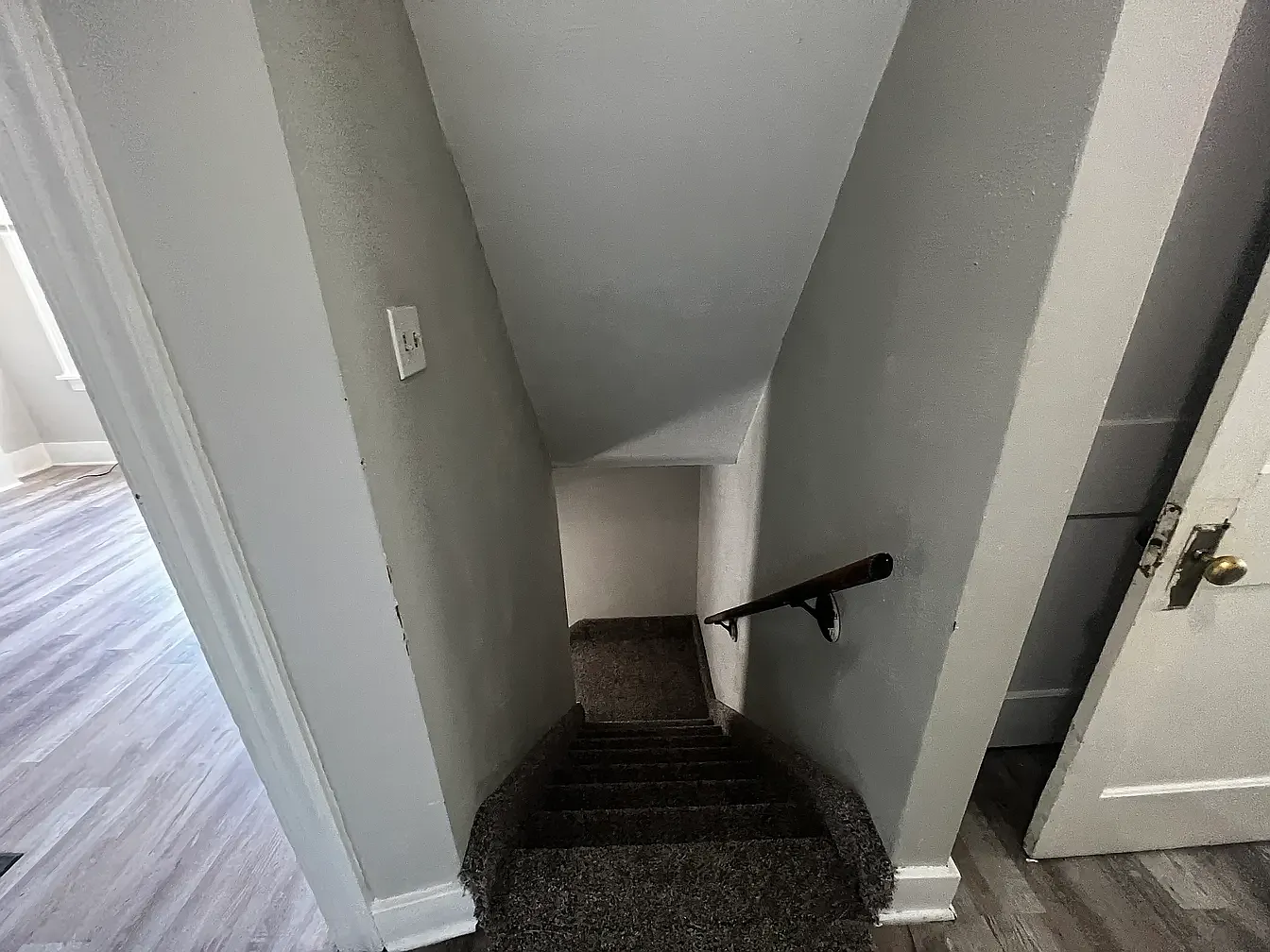 3 bed, 1250 sqft, $1,200 — Photo 1