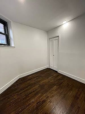 4th image of 207 E 37th St #4N