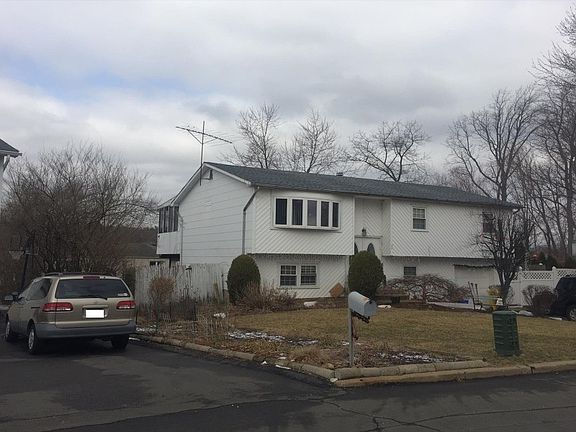 3rd image of 37 Morton St