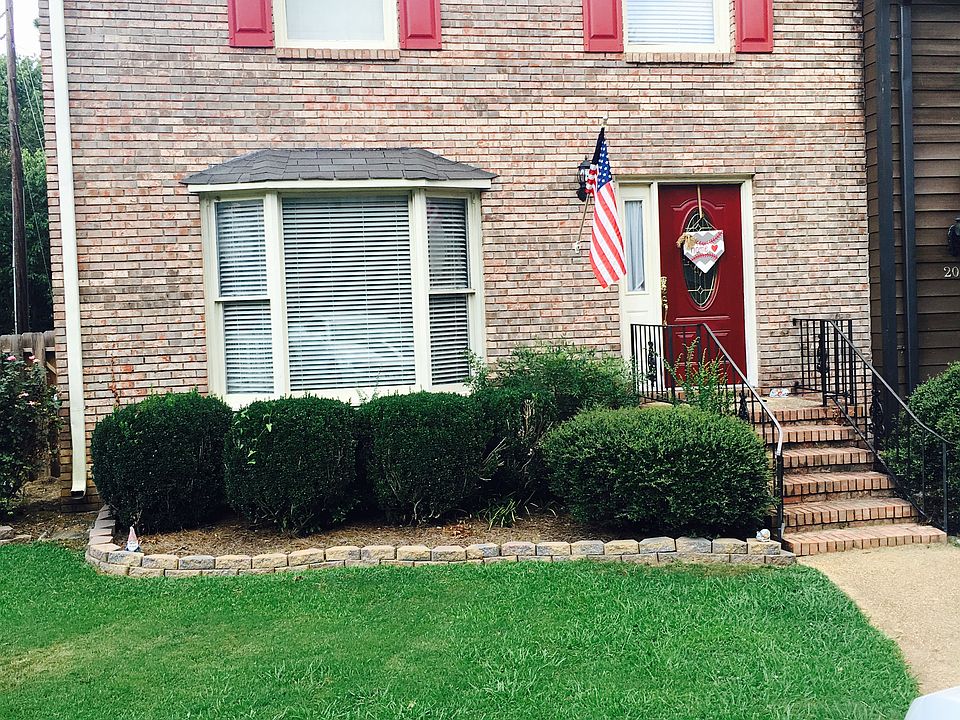 2nd image of 201 Old Rocky Ridge Ln