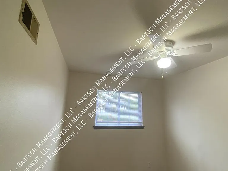 N84W15504 Menomonee Ave #2 — Photo 8
