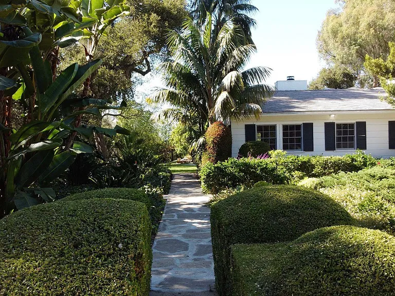 4241 Mariposa Dr — Photo 16