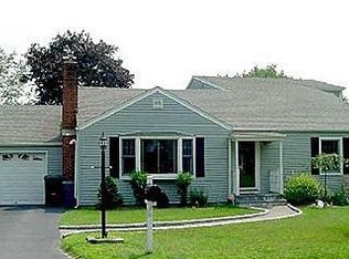 12 Gaylord Rd, Trumbull, CT 06611