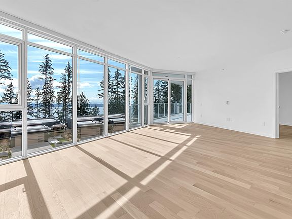 4th image of 3963 Uplands Way #403