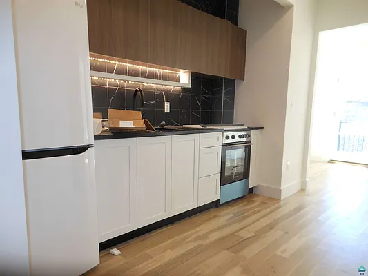 Rented by EXR | media 55