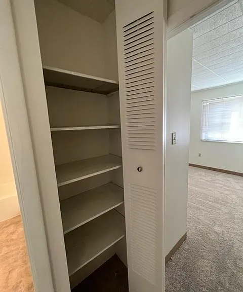 Maple Ridge Apartments — Photo 9