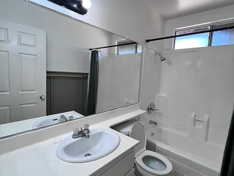 11310 La Mirada Blvd #4 — Photo 12