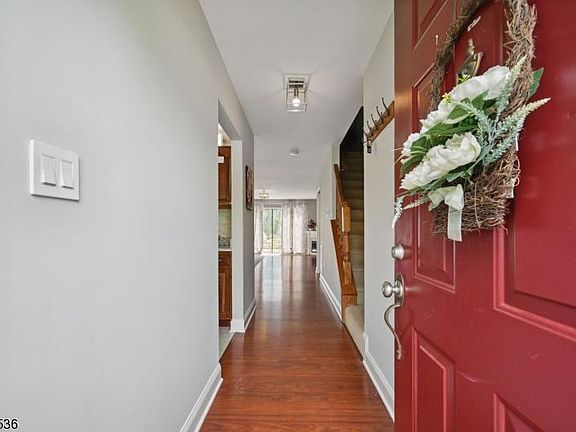 4th image of 1101 Bayley Ct
