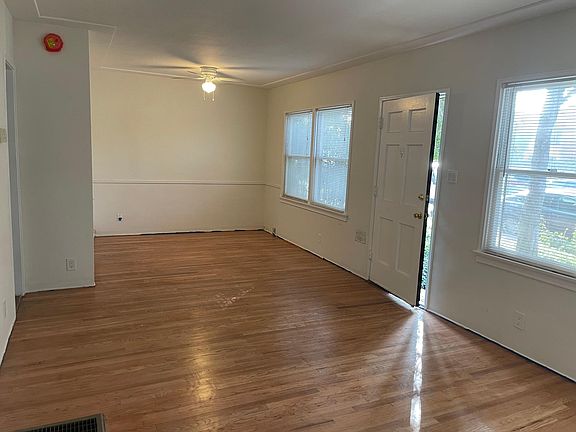 2nd image of 4456 Arcola Ave