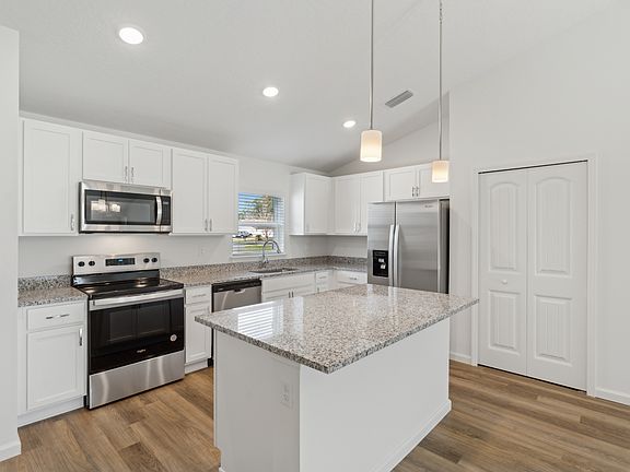 2nd image of 118 Beachway Dr