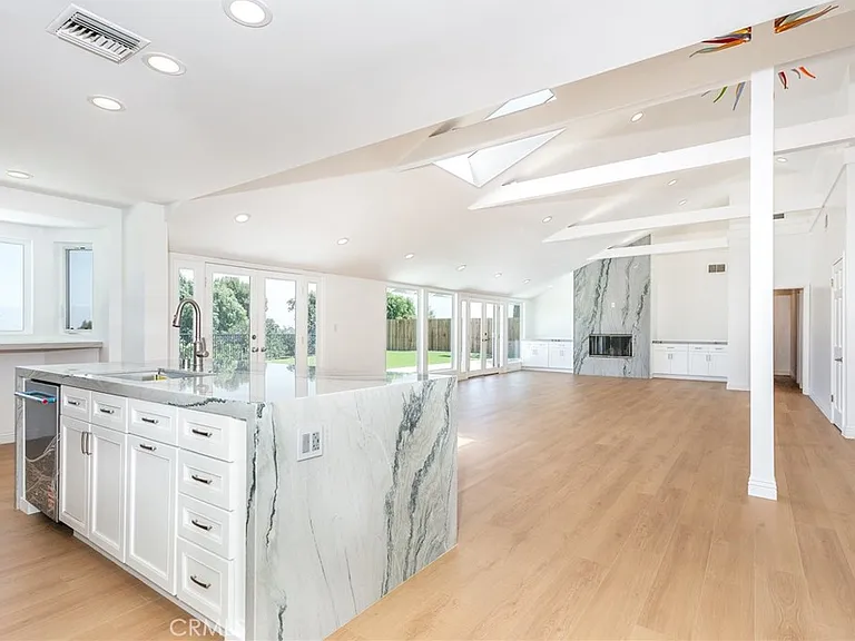 16973 Strawberry Dr — Photo 9