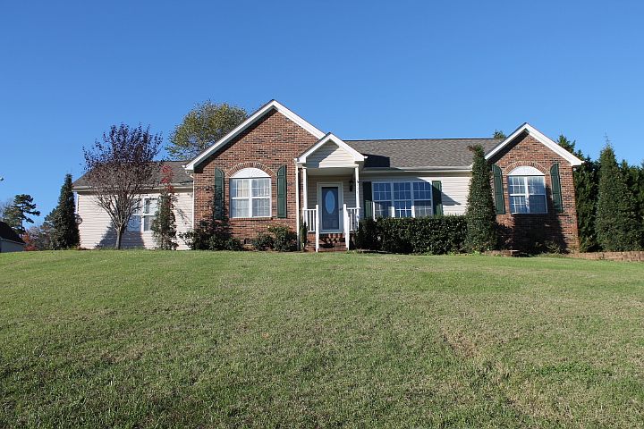 1st image of 101 Cypress Ln