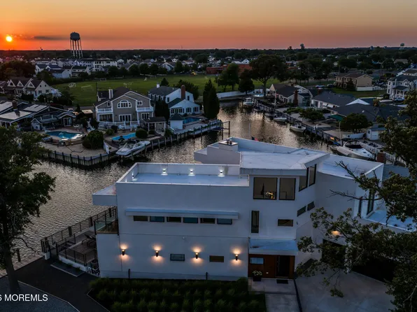 1826 Southeast Drive, Point Pleasant, NJ 08742