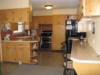4th image of 728 Albert Ave