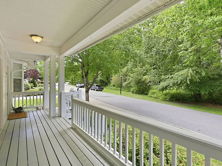 67 Covered Bridge Dr — Photo 38