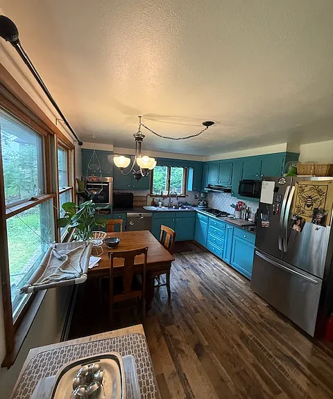 518 Spencer Rd — Photo 2