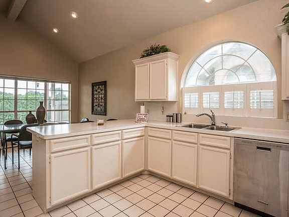 5th image of 5270 Greenbriar Ln