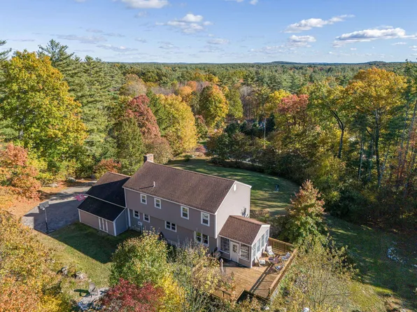 2 Colonel Daniels Drive, Bedford, NH 03110
