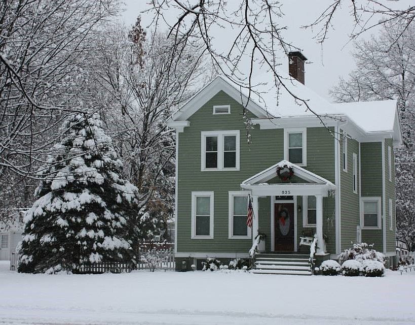 1st image of 935 Hale Ave