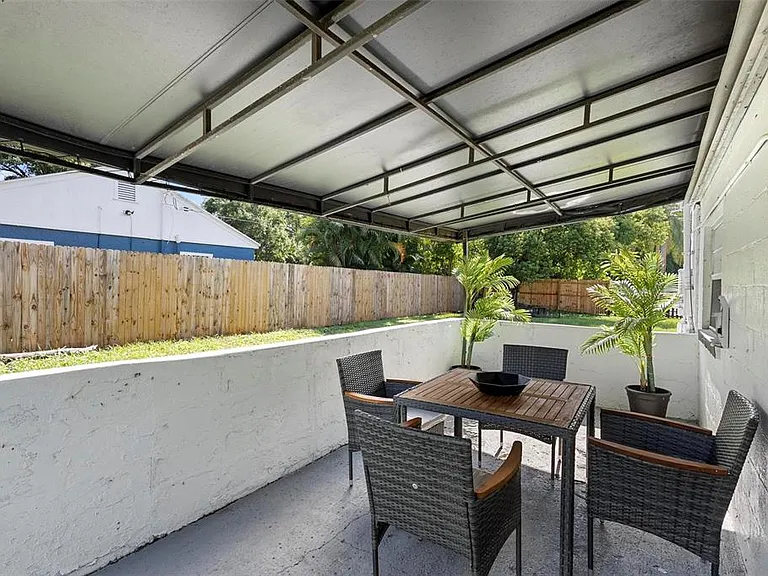 2600 S Crystal Lake Dr — Photo 24