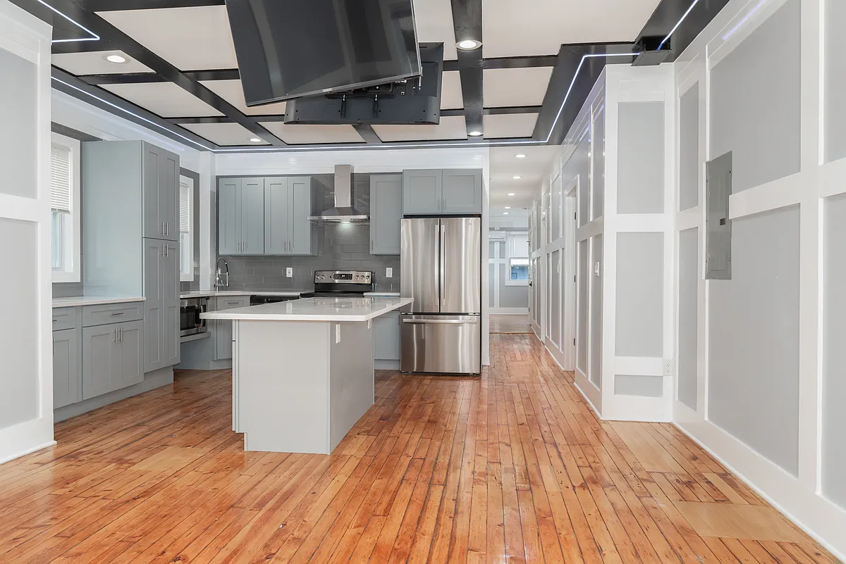 Building Photo - 15 Bishop St #1