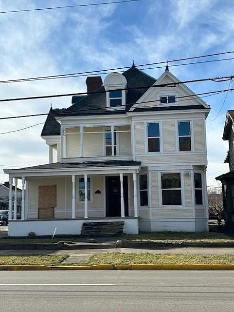 1st image of 717 Washington St