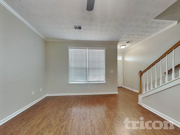 3rd image of 1065 Dalby Way