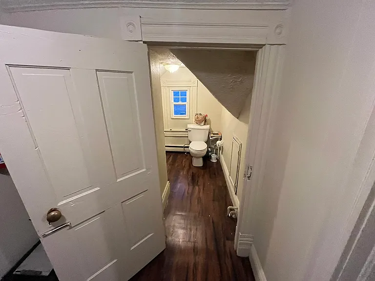 450 Dallas St #A — Photo 17