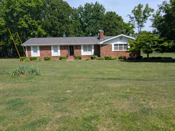 445 Brow Rd, Trenton, GA 30752