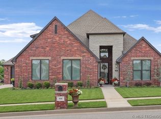406 N 84th Pl, Broken Arrow, OK 74014
