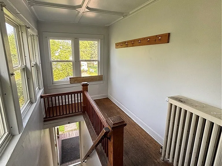 616 Mundy St — Photo 2