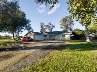 10691 Simmerhorn Rd, Galt, CA 95632