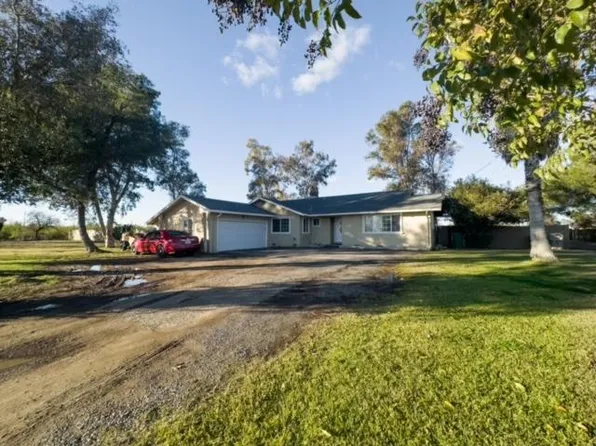10691 Simmerhorn Rd, Galt, CA 95632