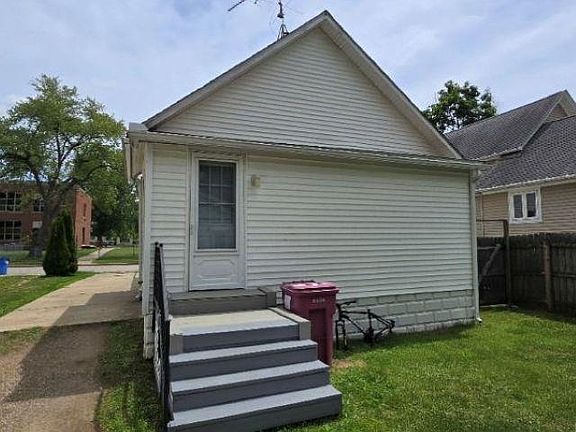 3rd image of 710 Alger Ave