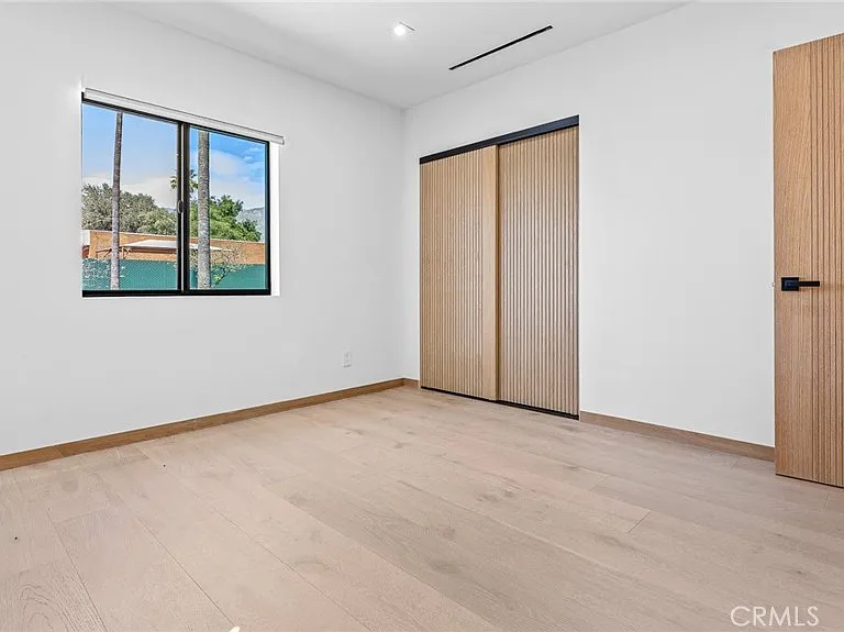 514 W Washington Blvd — Photo 14