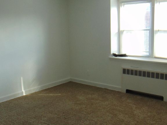 2nd image of 5971 Woodcrest Ave