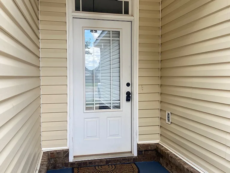 313 Madison Place Pkwy — Photo 3
