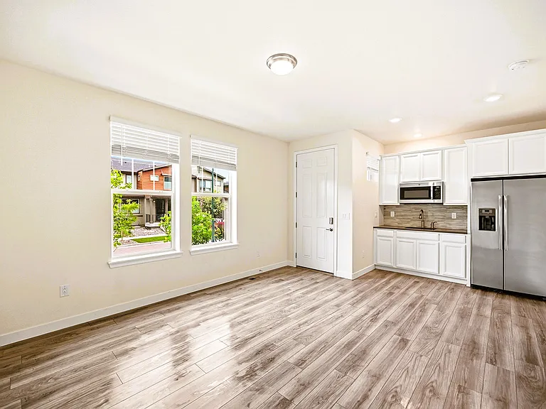 10054 E 59th Ave — Photo 22