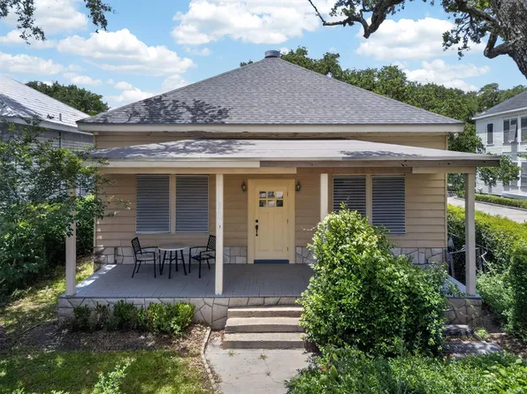 3310 Avenue O, Galveston, TX 77550