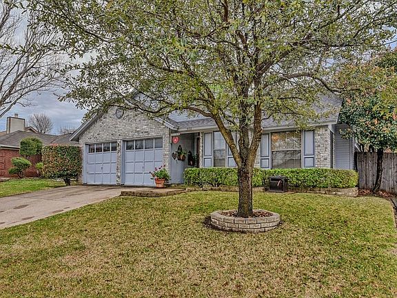 2nd image of 4122 Meadow Park Dr
