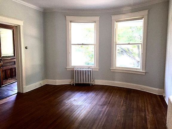 5th image of 618 Warburton Ave
