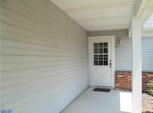 56 Stratford Rd, Southampton, NJ 08088