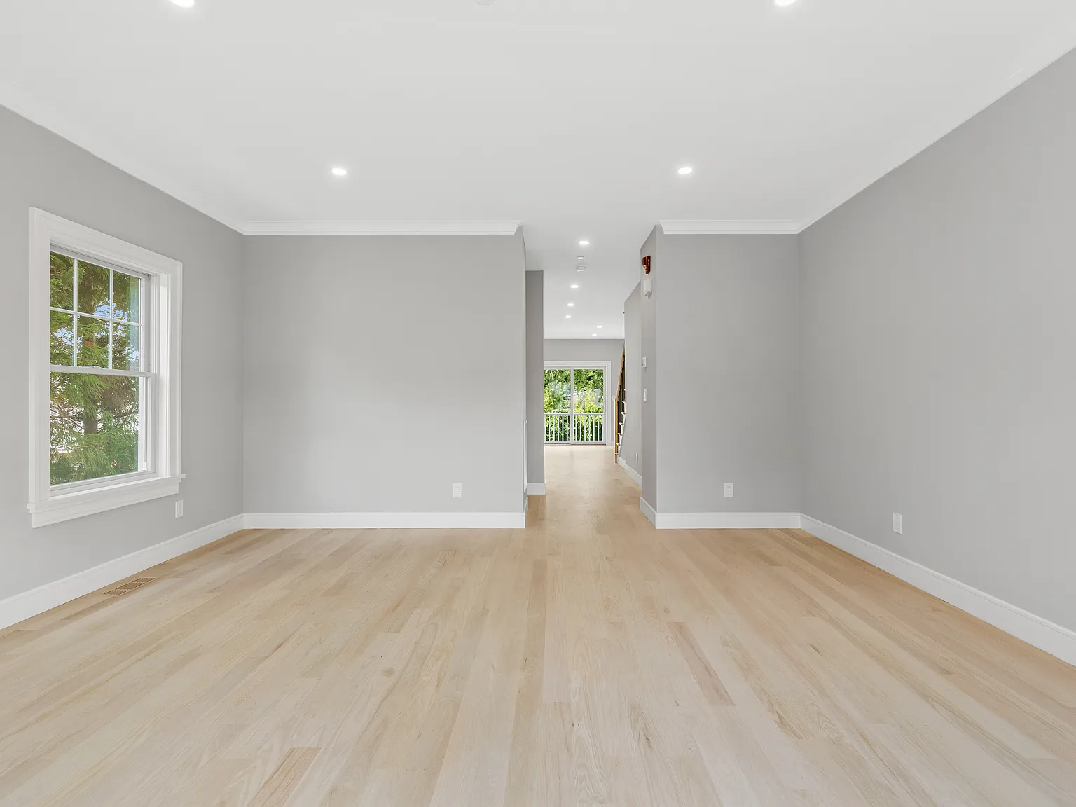 3 bed, 2.5 bath, 1624 sqft, $7,800 — Photo 3
