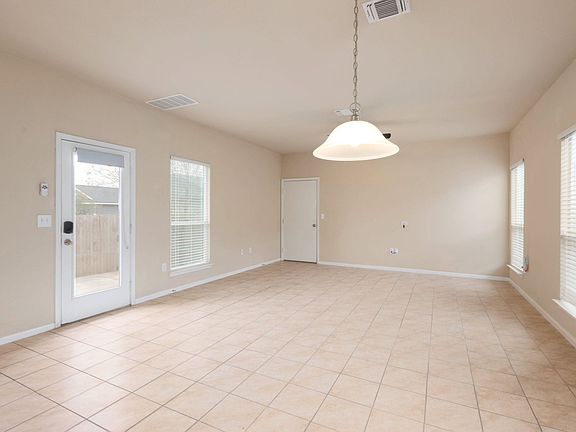 3rd image of 2018 Langdale Ln
