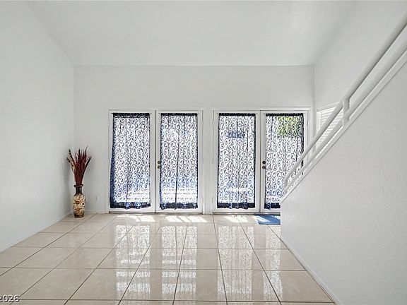 3rd image of 5549 Orchard Ln