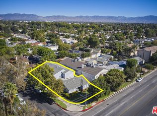 16751 Victory Blvd, Van Nuys, CA 91406