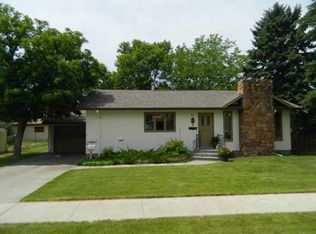 242 N 15th Ave, Forsyth, MT 59327
