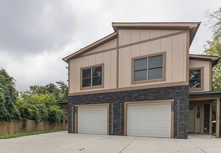 271 Garry Dr #A — Photo 3