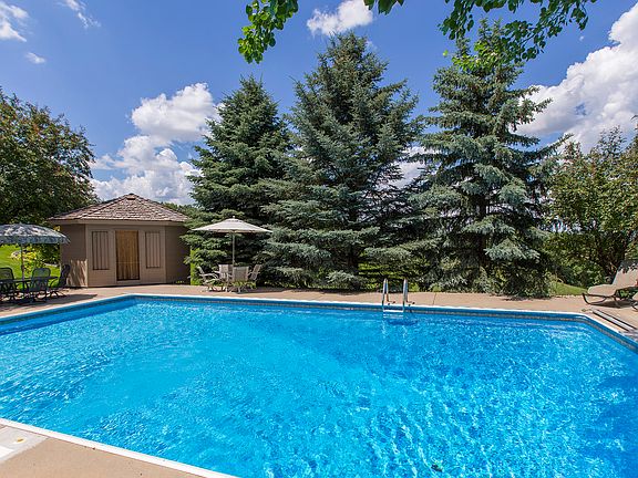 3rd image of 26920 Baker Park Pl