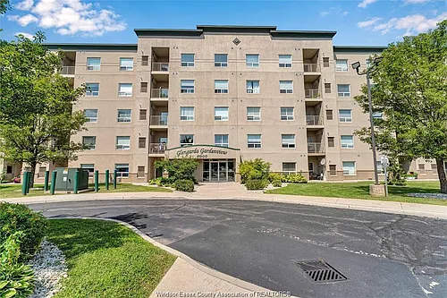5000 Wyandotte St E #304 Photo 1